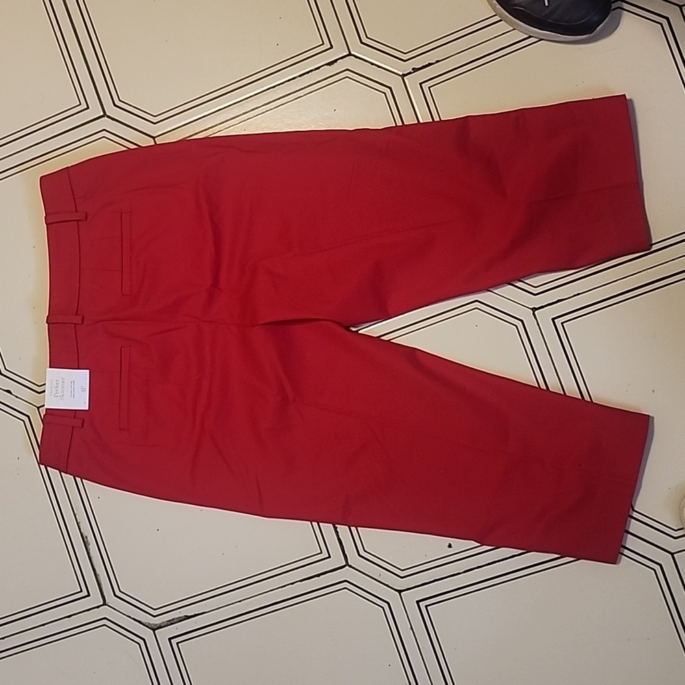 Red capri - Picture 2 of 2
